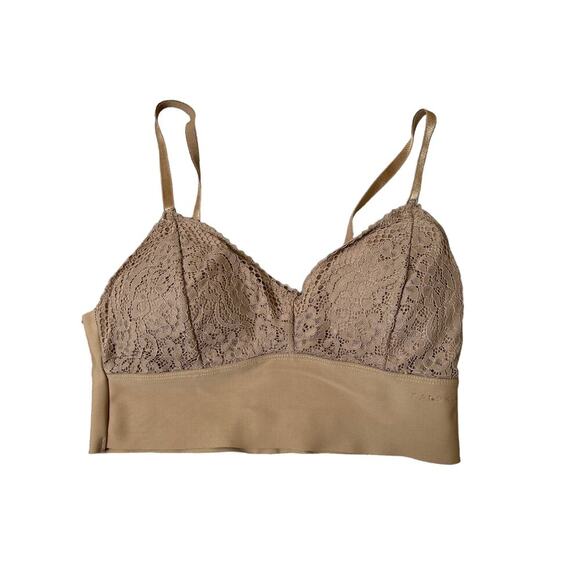 💋Bundle 4 items for $20. Add items💋 to a bundle3 - Picture 1 of 6